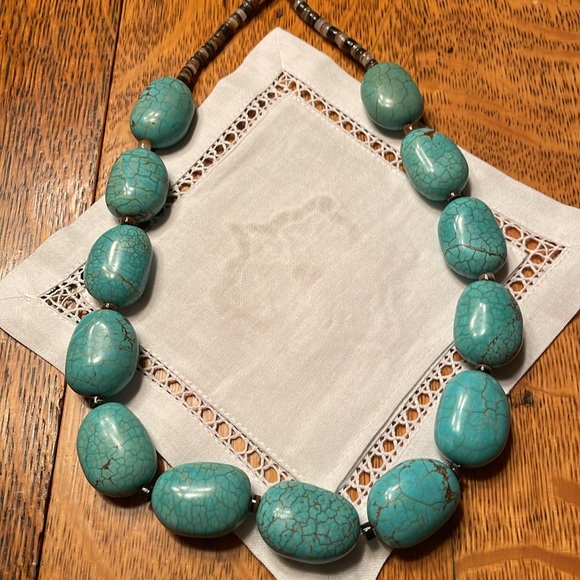 Chunky Turquoise Color Beaded necklace - Picture 5 of 6